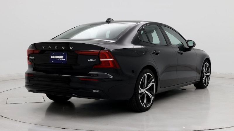 2024 Volvo S60 B5 Plus 8