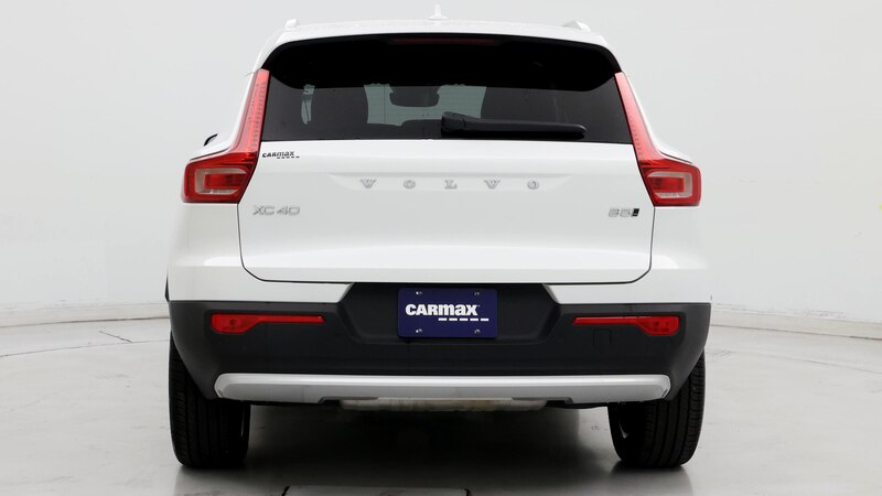 2024 Volvo XC40 B5 Core 6