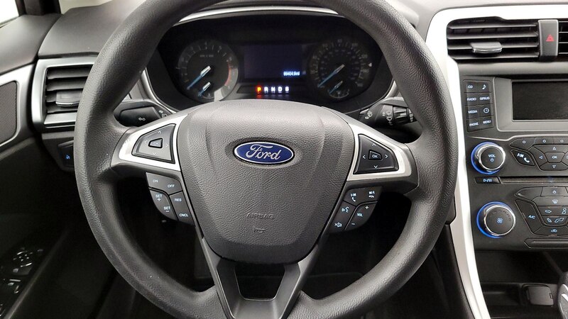 2015 Ford Fusion SE 10