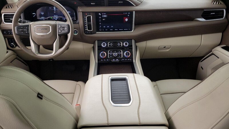 2022 GMC Yukon Denali 9