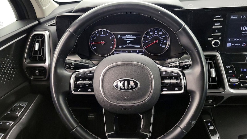 2021 Kia Sorento S 10