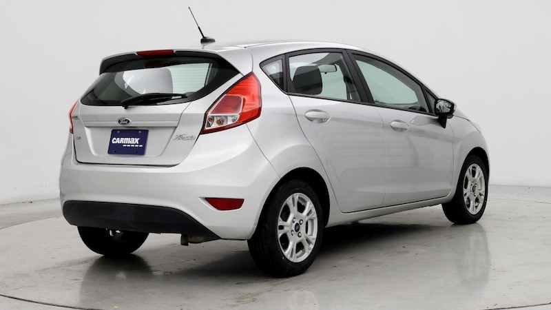 2016 Ford Fiesta SE 8