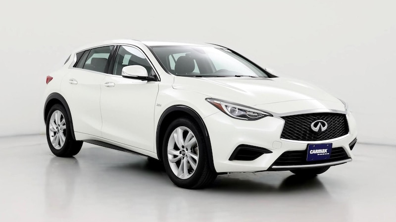 2018 INFINITI QX30 Luxury Hero Image