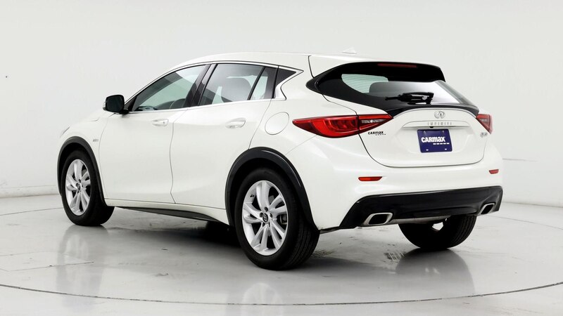 2018 INFINITI QX30 Luxury 2