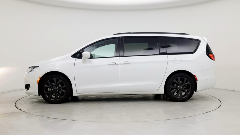 2018 Chrysler Pacifica  3