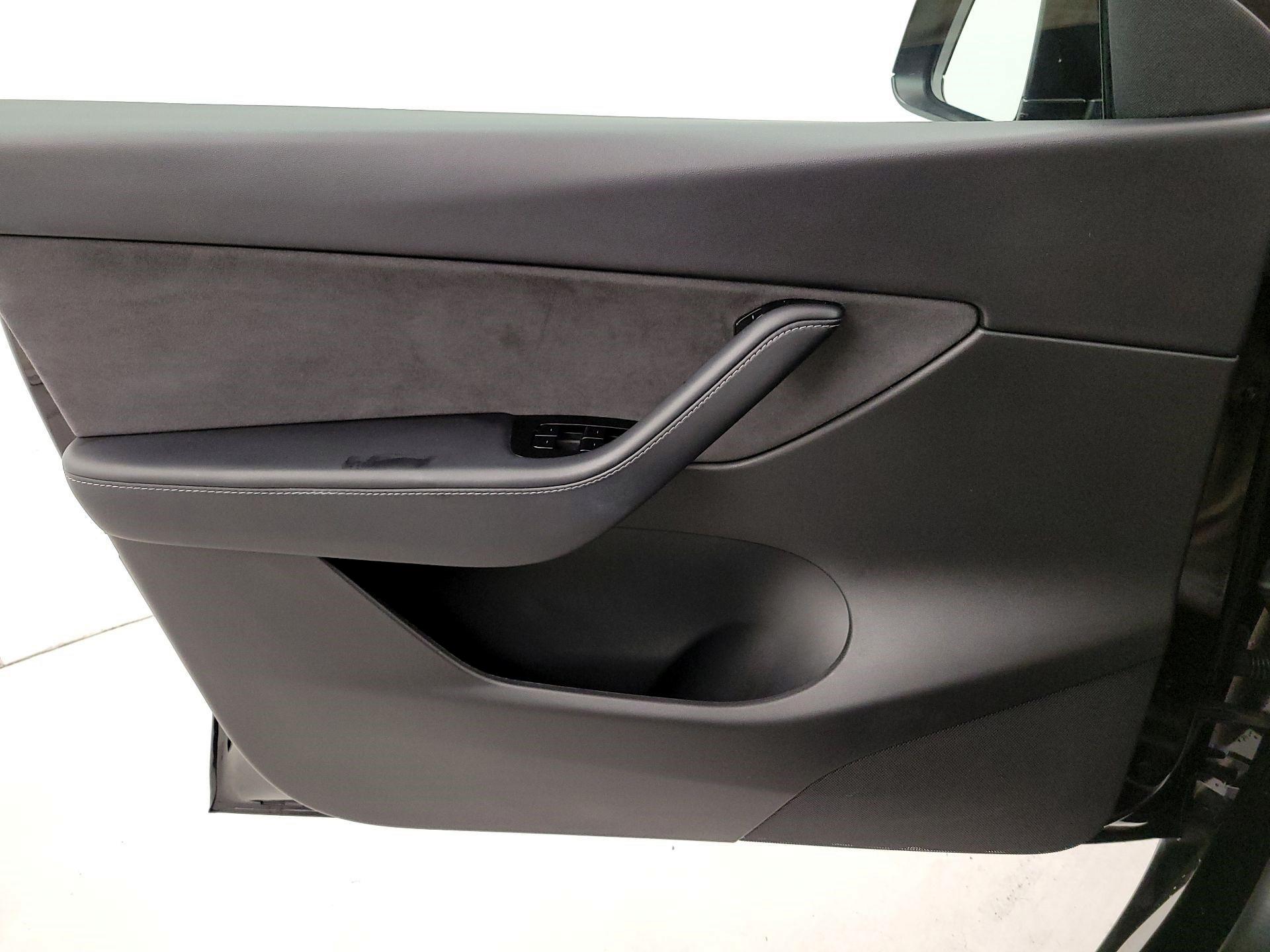 Thumbnail: 2020 Tesla Model Y - 12