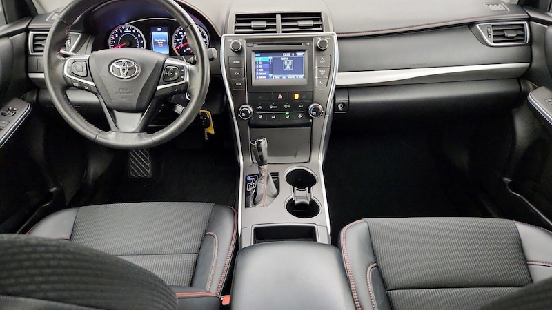 2018 Toyota Camry XSE 9