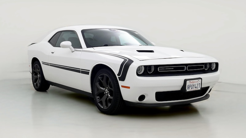 2017 Dodge Challenger SXT Hero Image