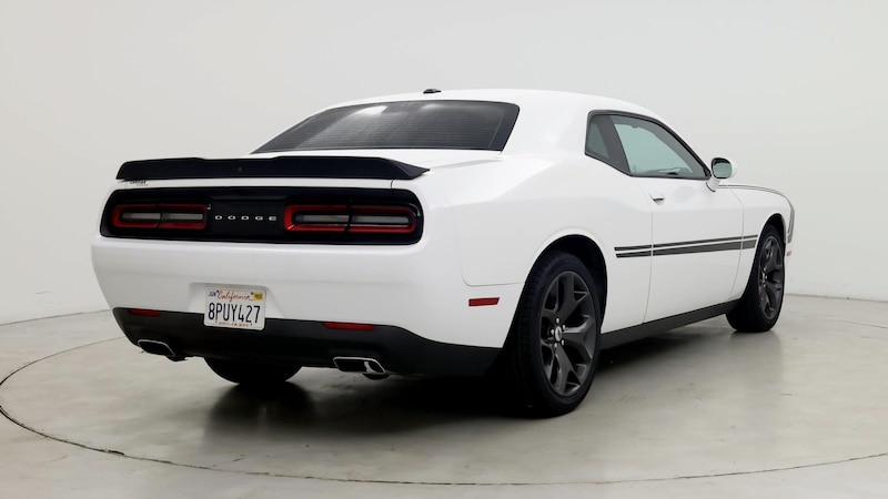 2017 Dodge Challenger SXT 8