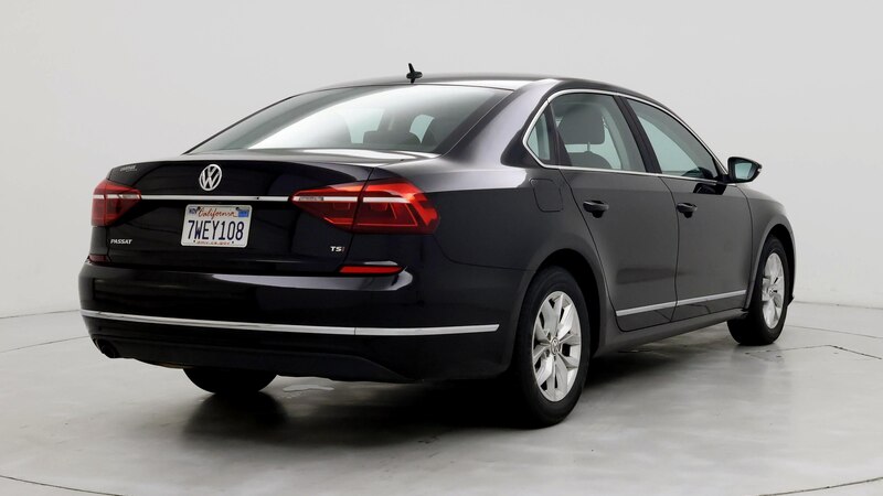 2017 Volkswagen Passat S 8