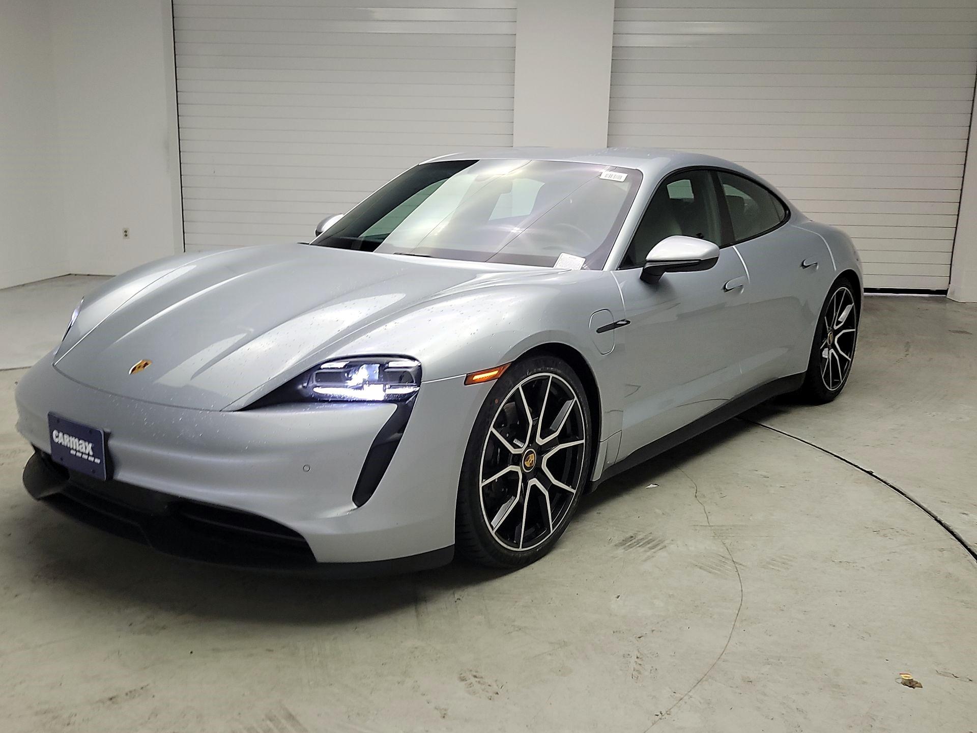Thumbnail: 2022 Porsche Taycan - 3