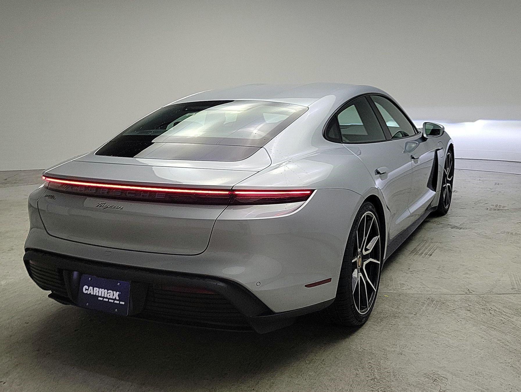 Thumbnail: 2022 Porsche Taycan - 5