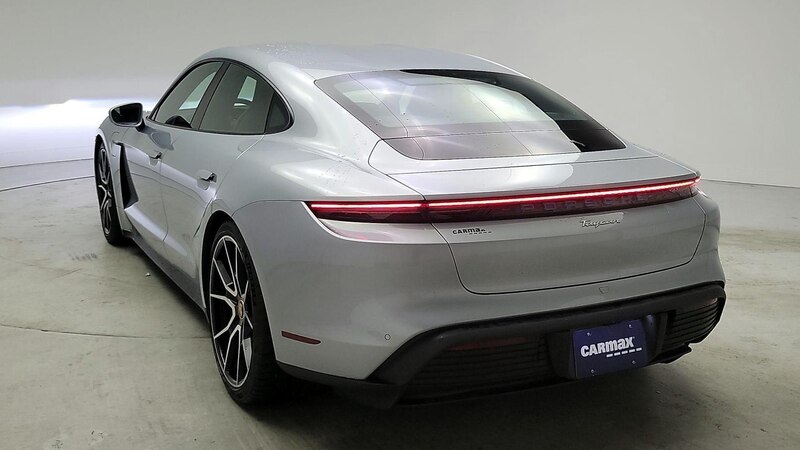 2022 Porsche Taycan  7