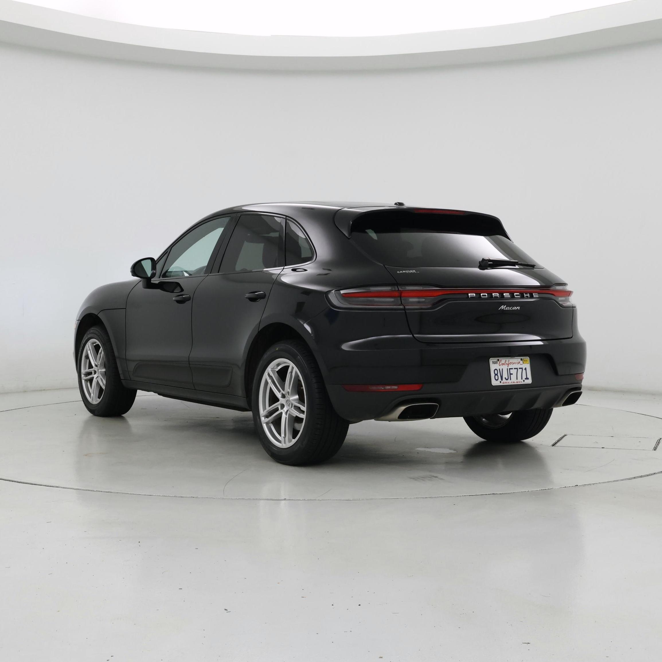 Thumbnail: 2021 Porsche Macan - 2