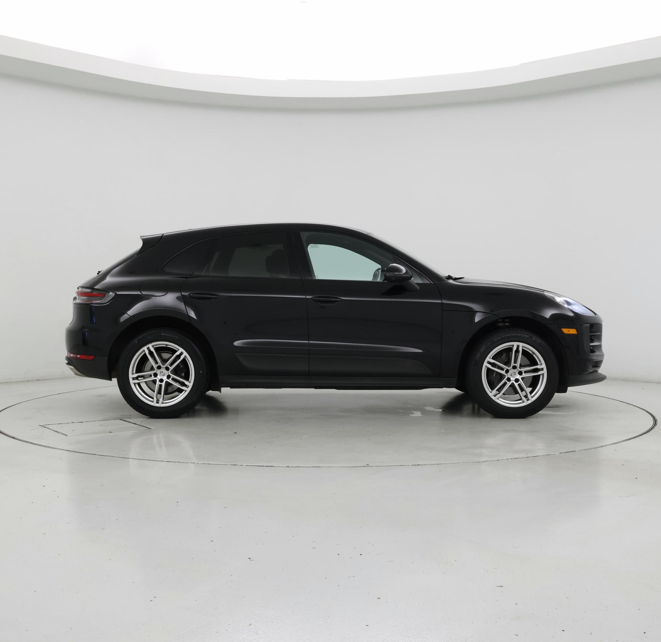 Thumbnail: 2021 Porsche Macan - 7