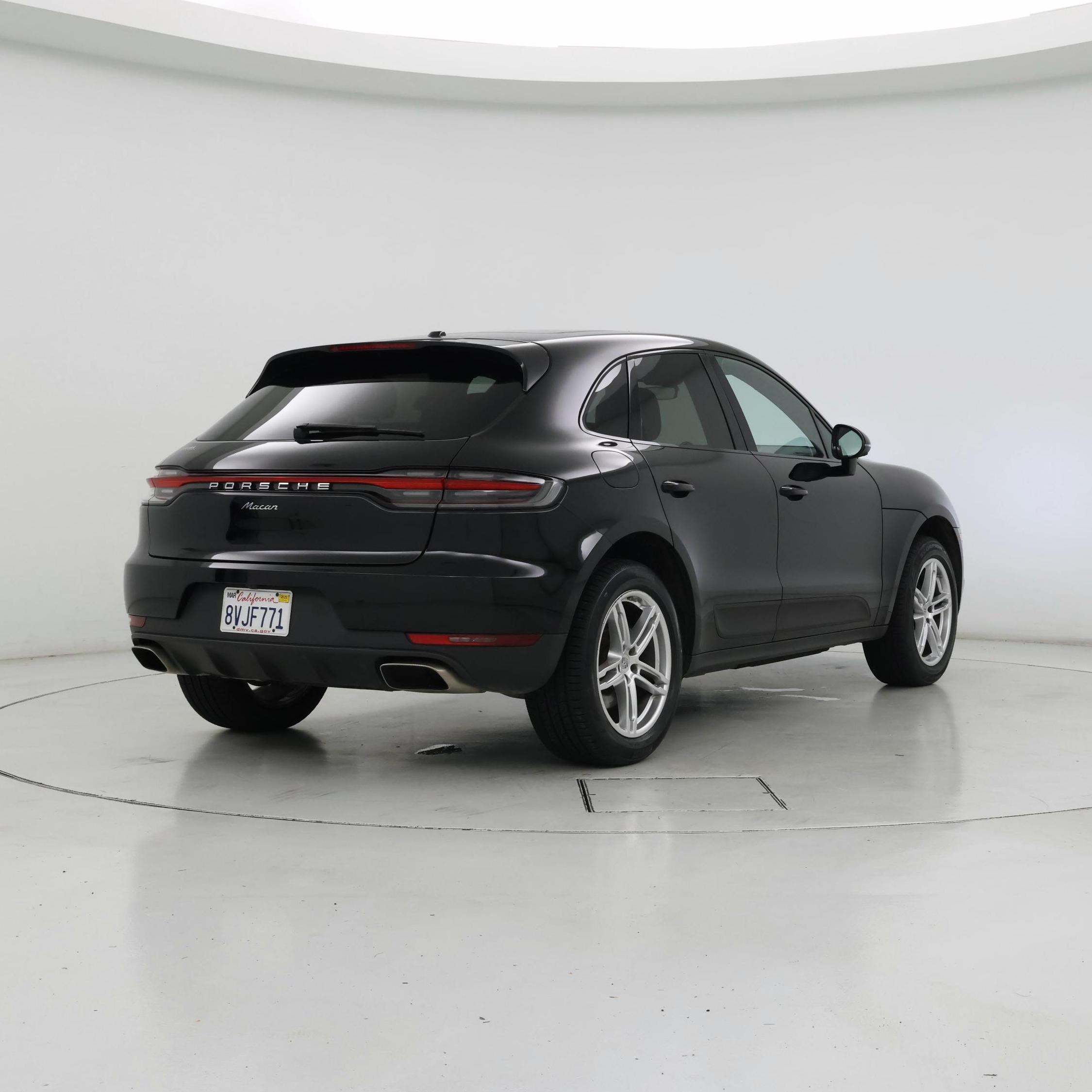 Thumbnail: 2021 Porsche Macan - 8