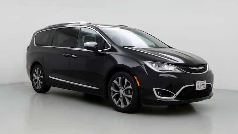 2017 Chrysler Pacifica Limited Hero Image