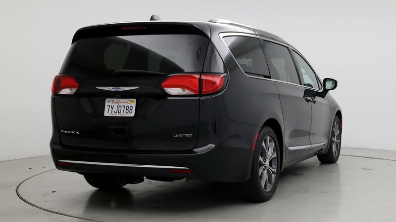 2017 Chrysler Pacifica Limited 8