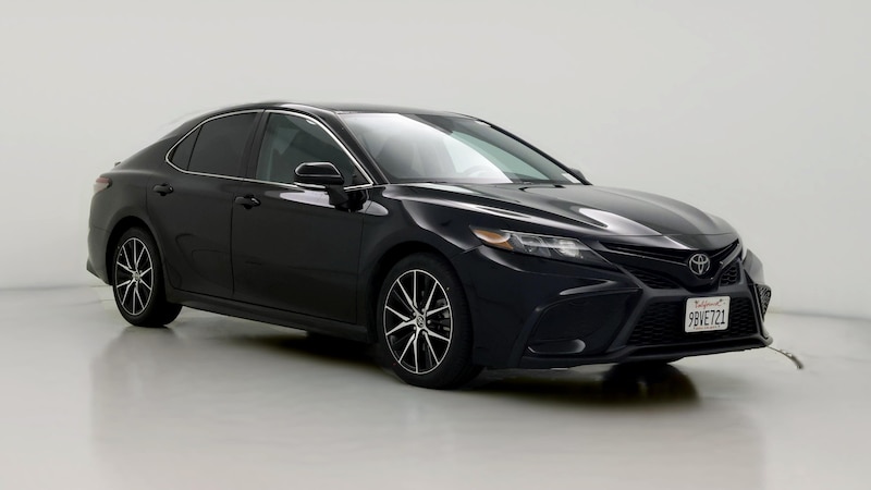 2022 Toyota Camry SE Hero Image