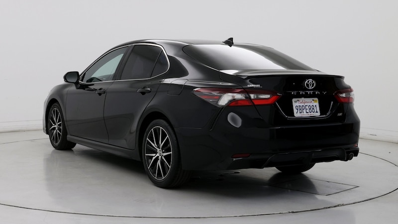 2022 Toyota Camry SE 2