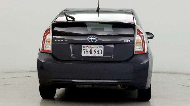 2015 Toyota Prius Two 6