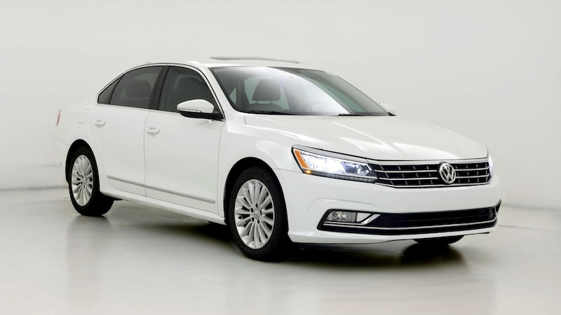 2017 Volkswagen Passat SE Hero Image