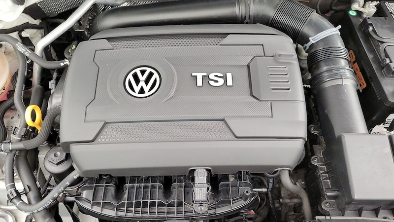 2017 Volkswagen Passat SE 22