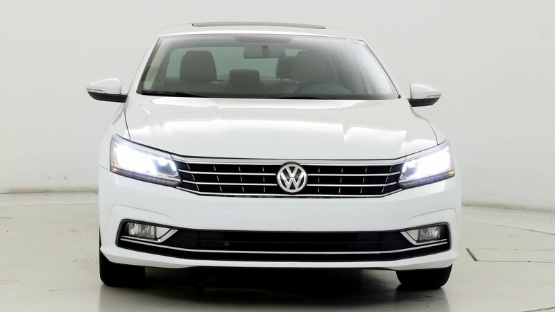 2017 Volkswagen Passat SE 5