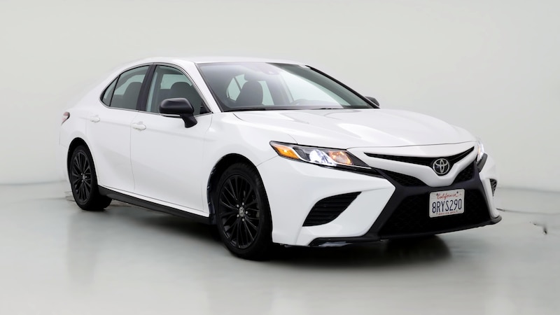 2020 Toyota Camry SE Hero Image