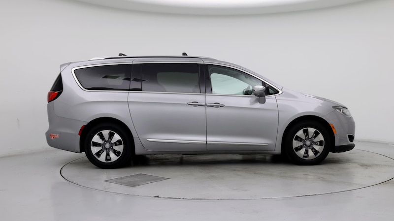 2017 Chrysler Pacifica Hybrid Platinum 7