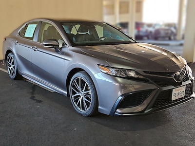 2022 Toyota Camry SE -
                Burbank, CA