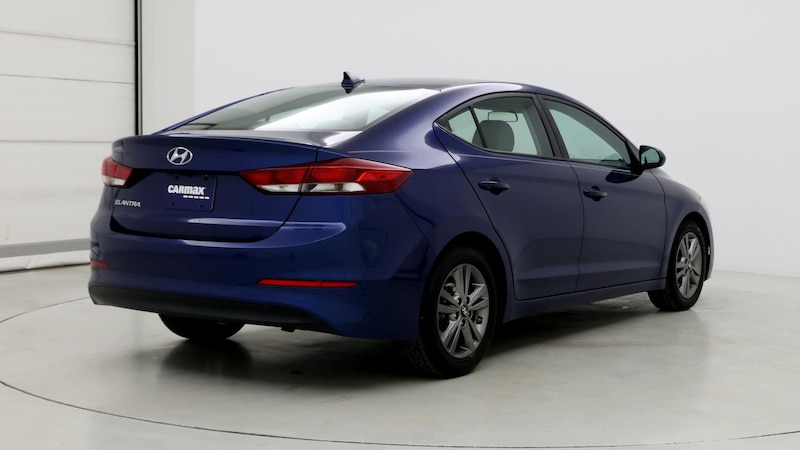 2017 Hyundai Elantra SE 8