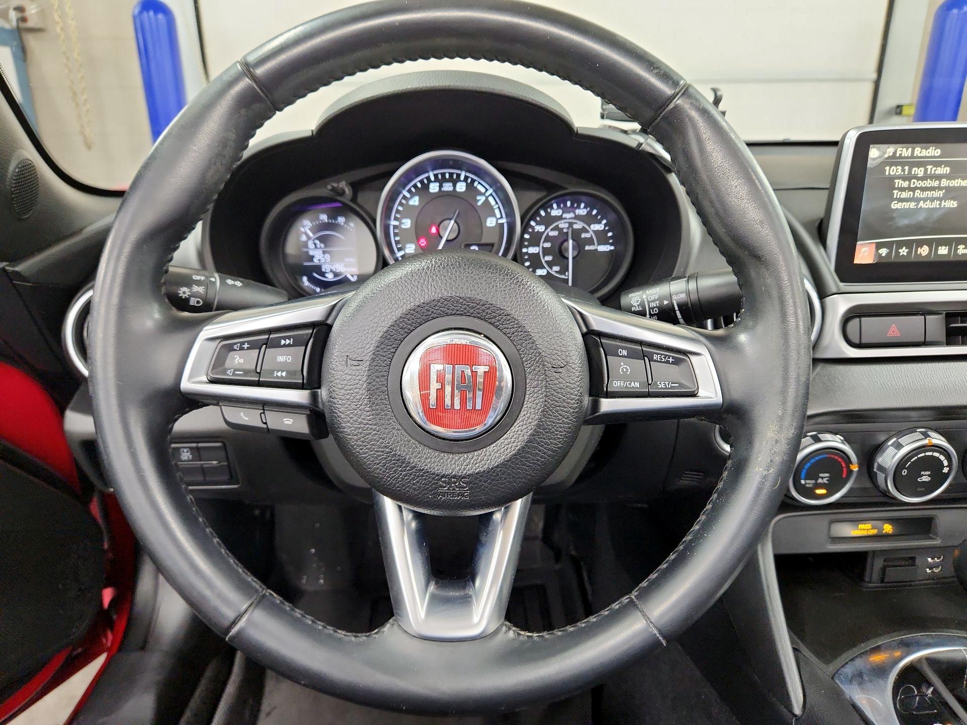 Thumbnail: 2017 Fiat 124 Spider - 10