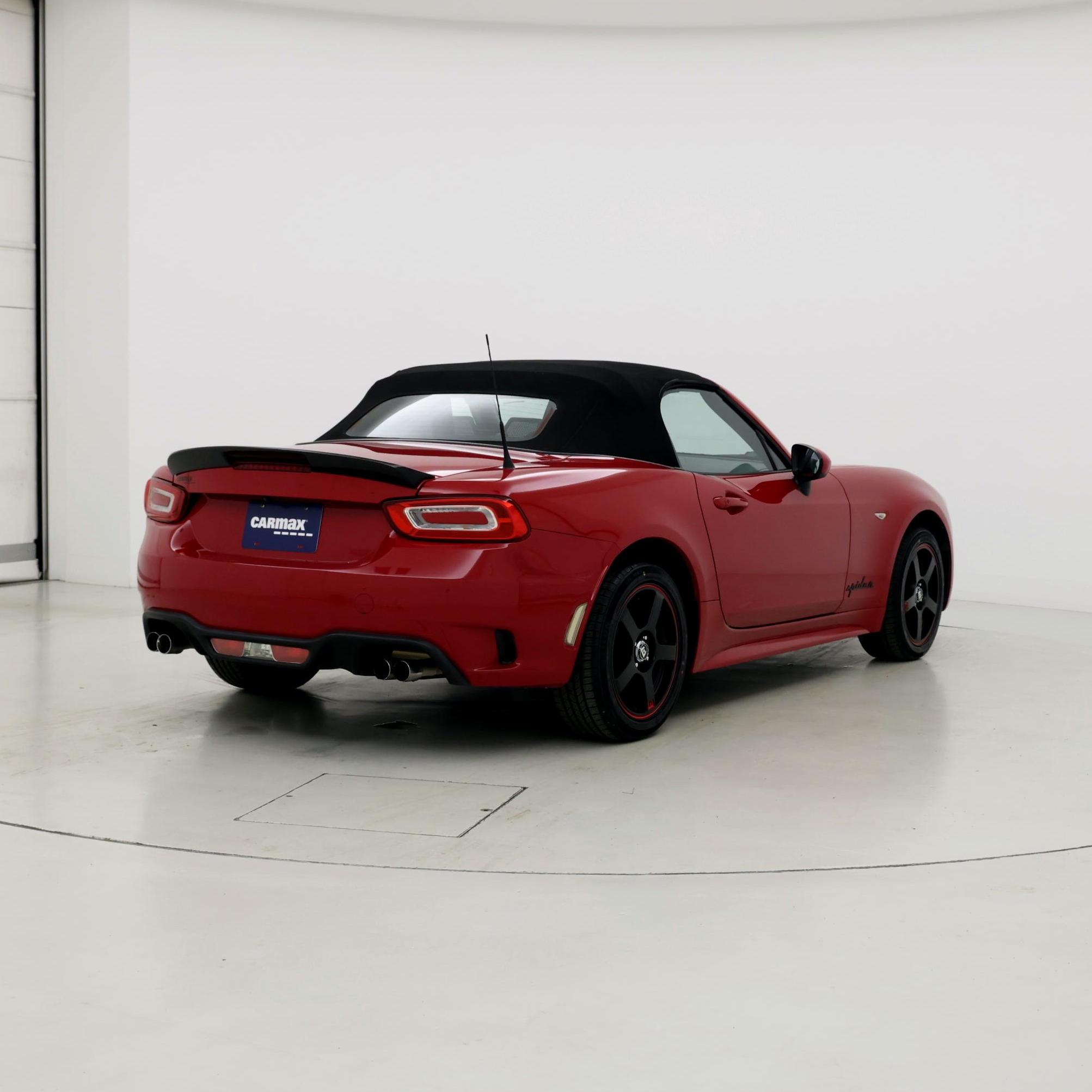 Thumbnail: 2017 Fiat 124 Spider - 8