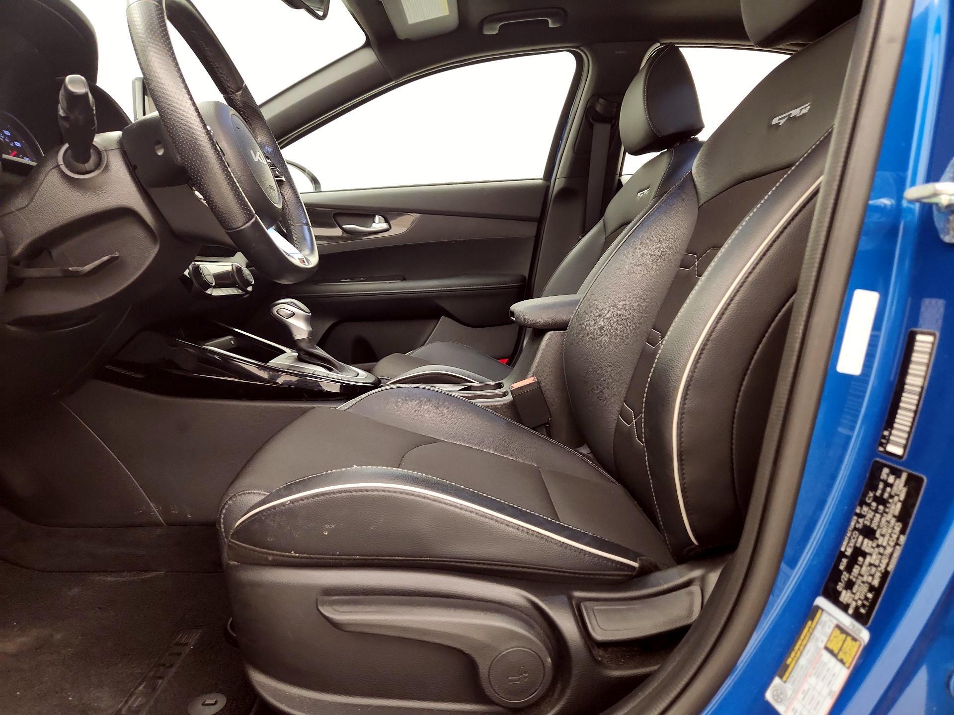 Thumbnail: 2022 Kia Forte - 11