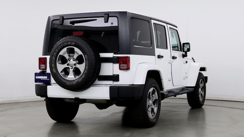 2016 Jeep Wrangler Unlimited Sahara 8