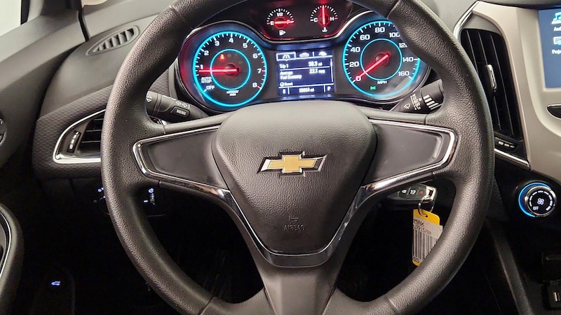 2018 Chevrolet Cruze LS 10