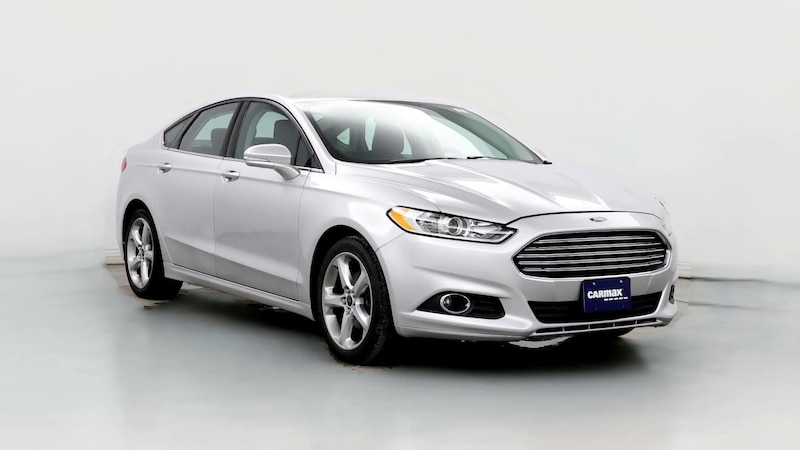 2014 Ford Fusion SE Hero Image