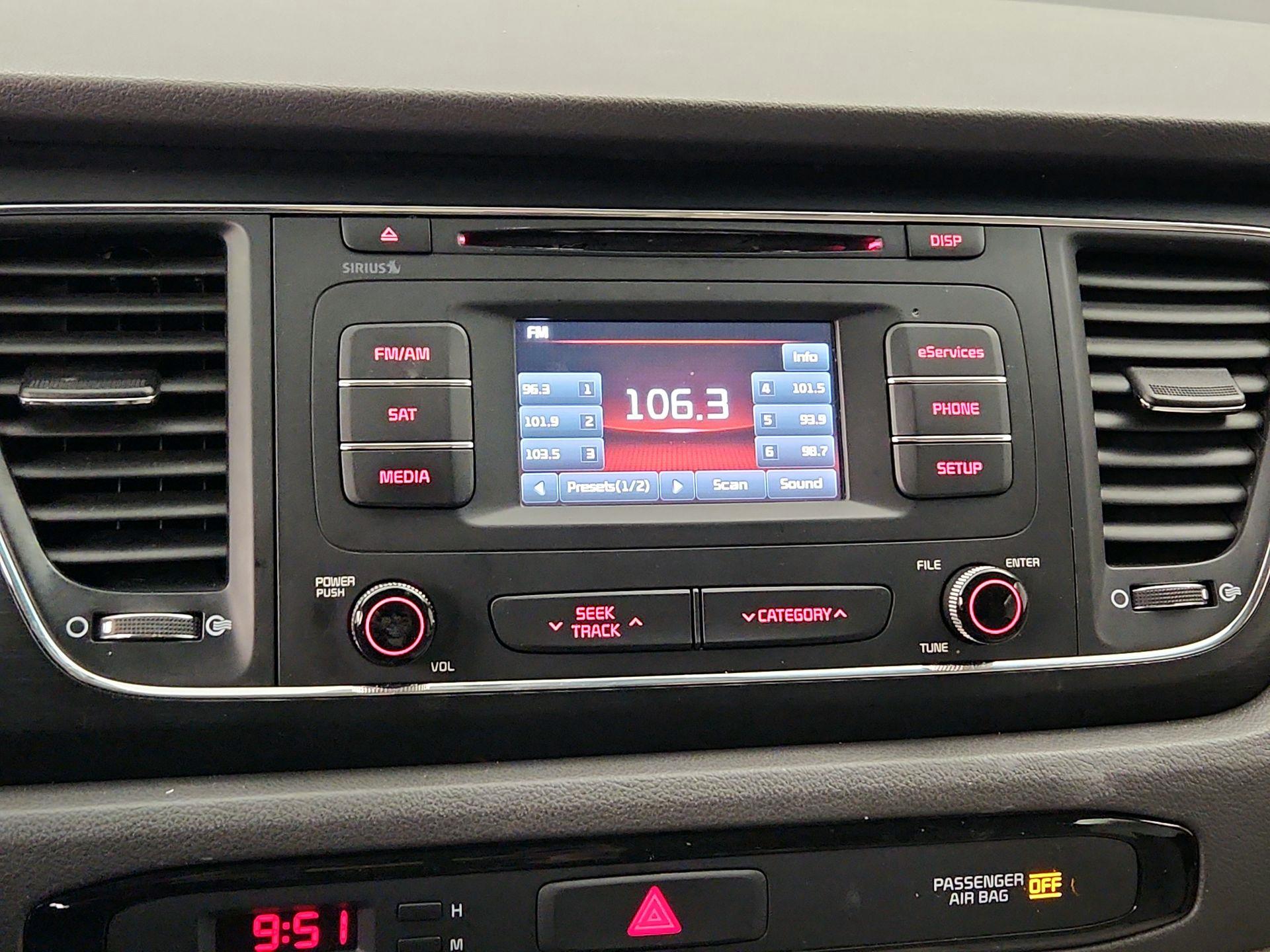Thumbnail: 2016 Kia Sedona - 15