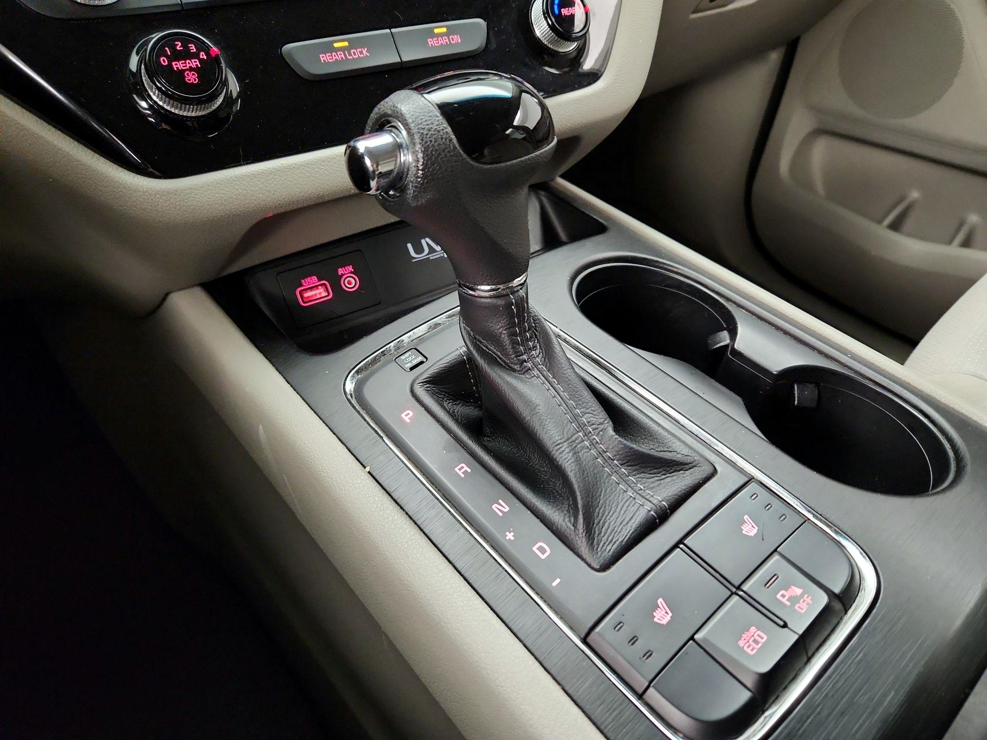 Thumbnail: 2016 Kia Sedona - 17