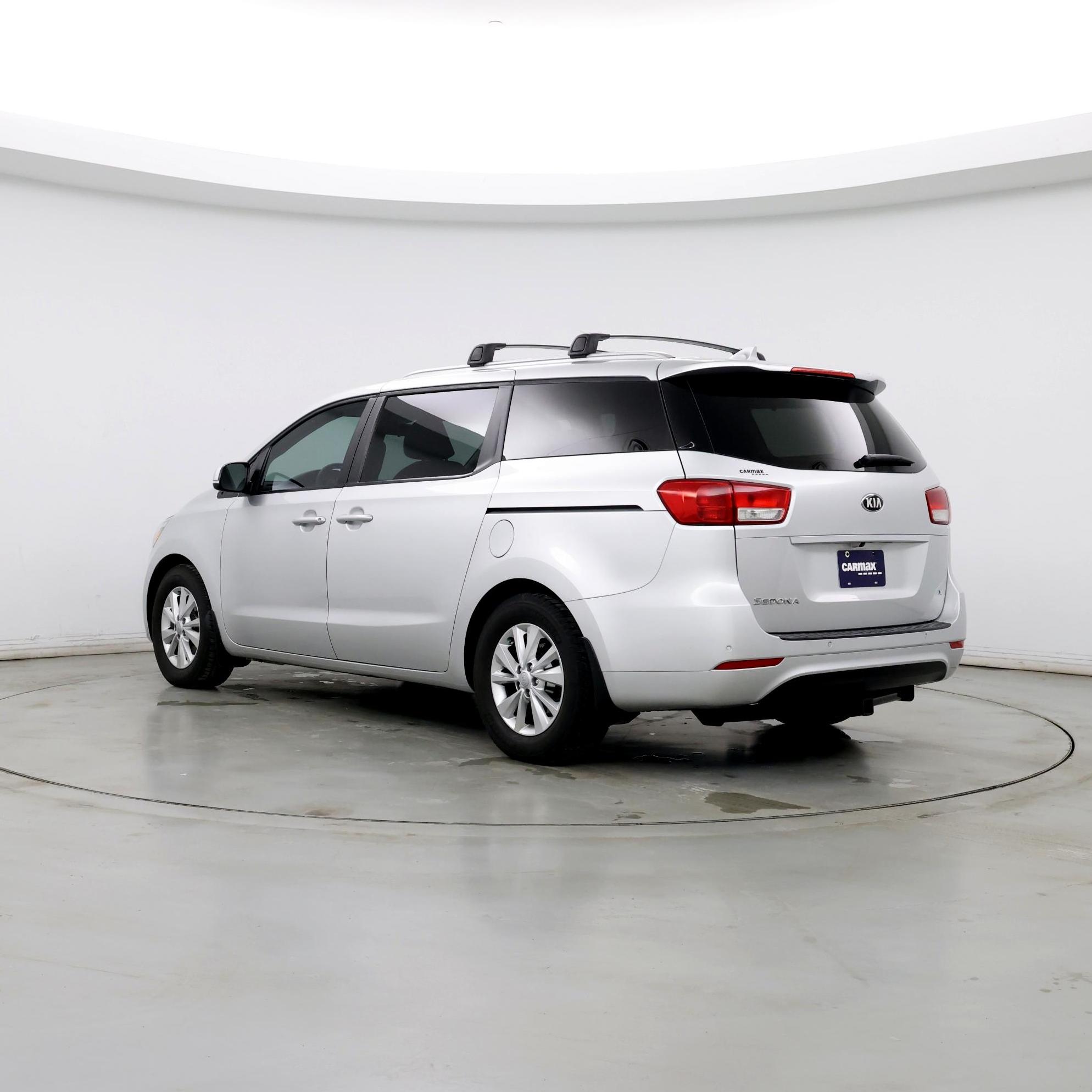 Thumbnail: 2016 Kia Sedona - 2