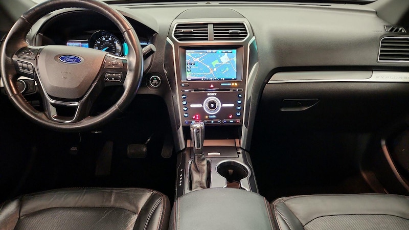 2016 Ford Explorer Sport 9