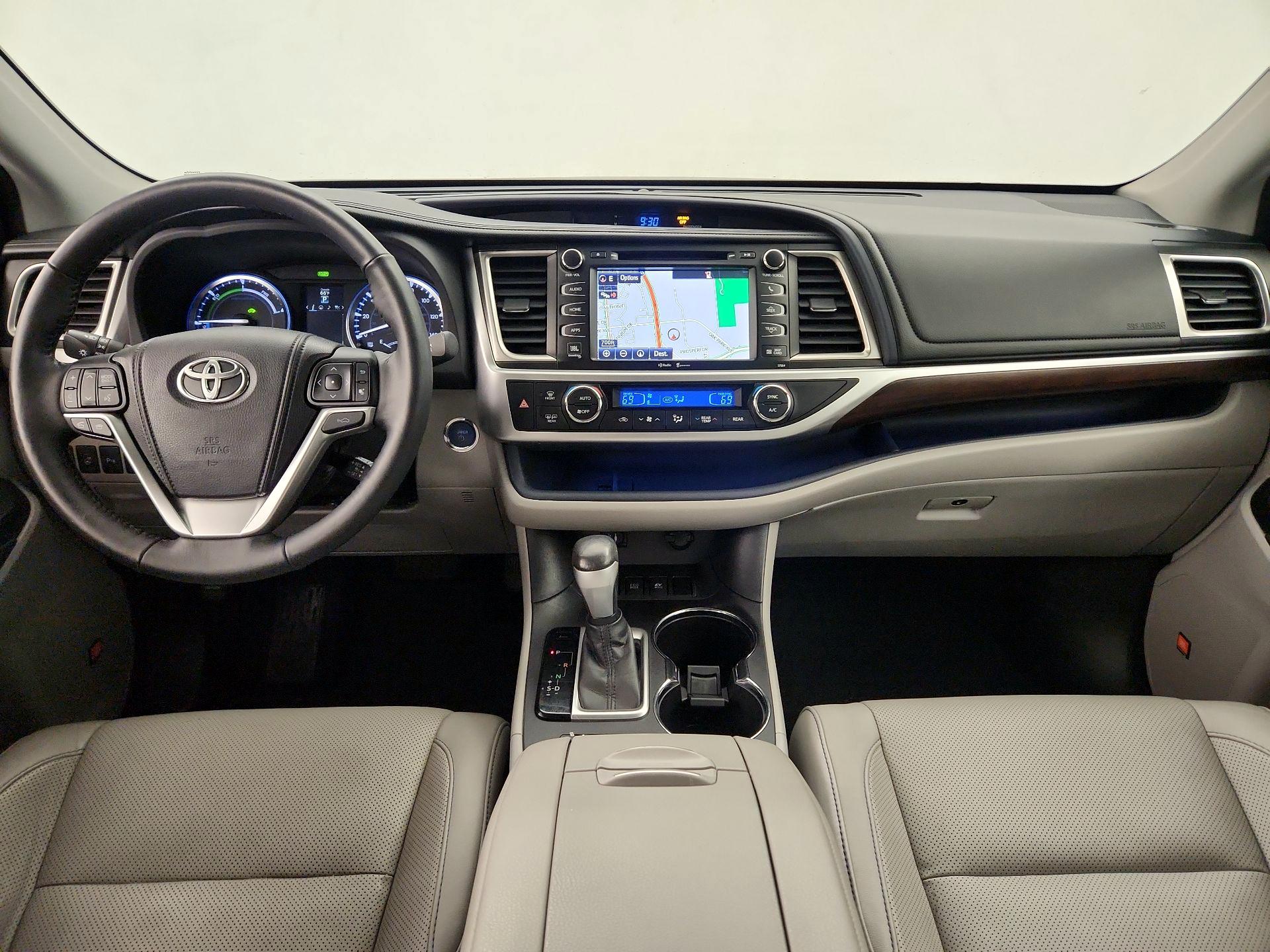 Thumbnail: 2015 Toyota Highlander - 9