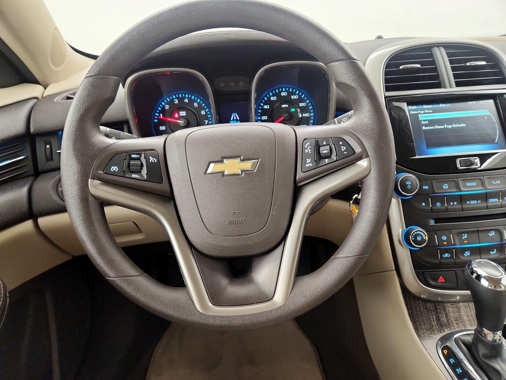 Thumbnail: 2015 Chevrolet Malibu - 10