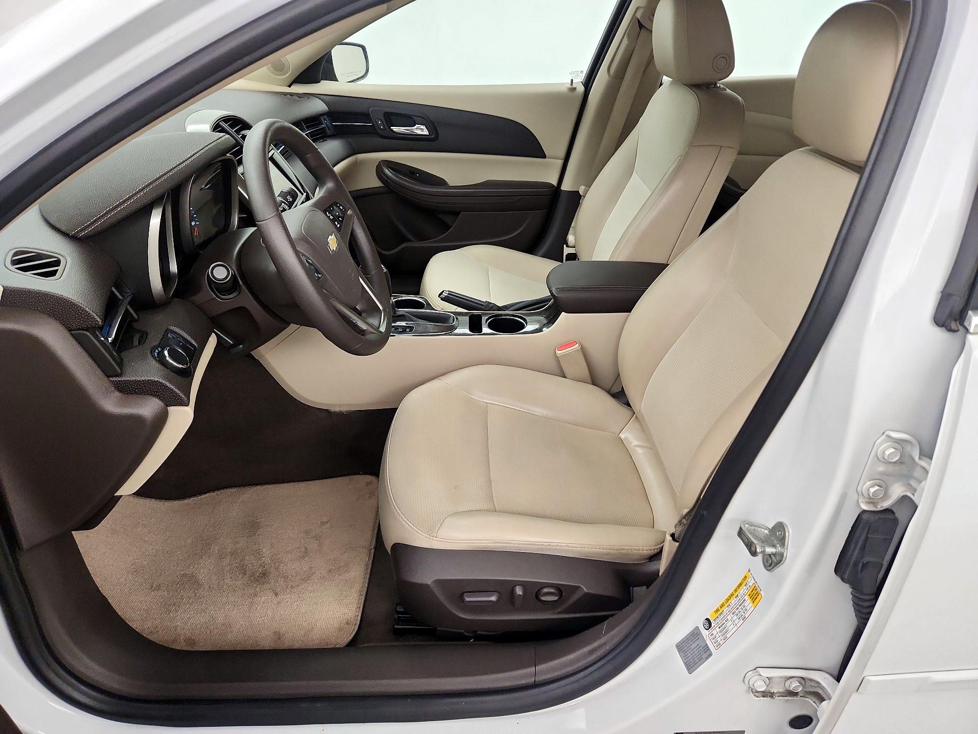 Thumbnail: 2015 Chevrolet Malibu - 11