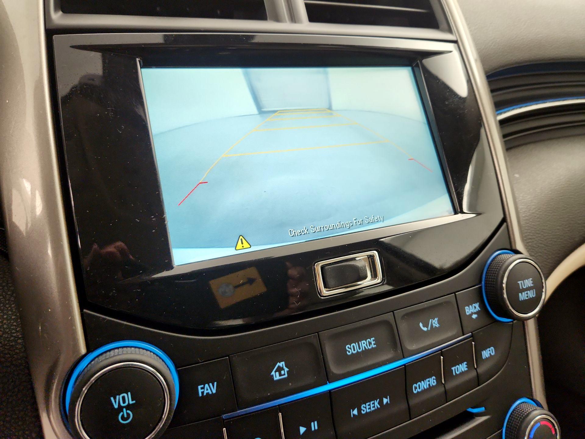 Thumbnail: 2015 Chevrolet Malibu - 14