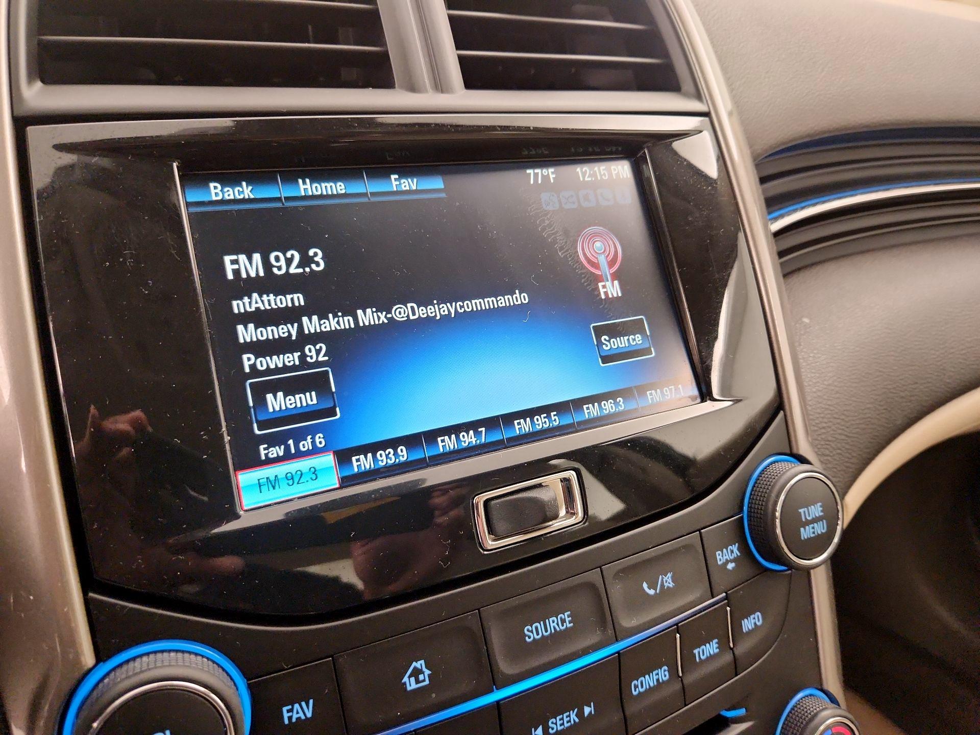 Thumbnail: 2015 Chevrolet Malibu - 15