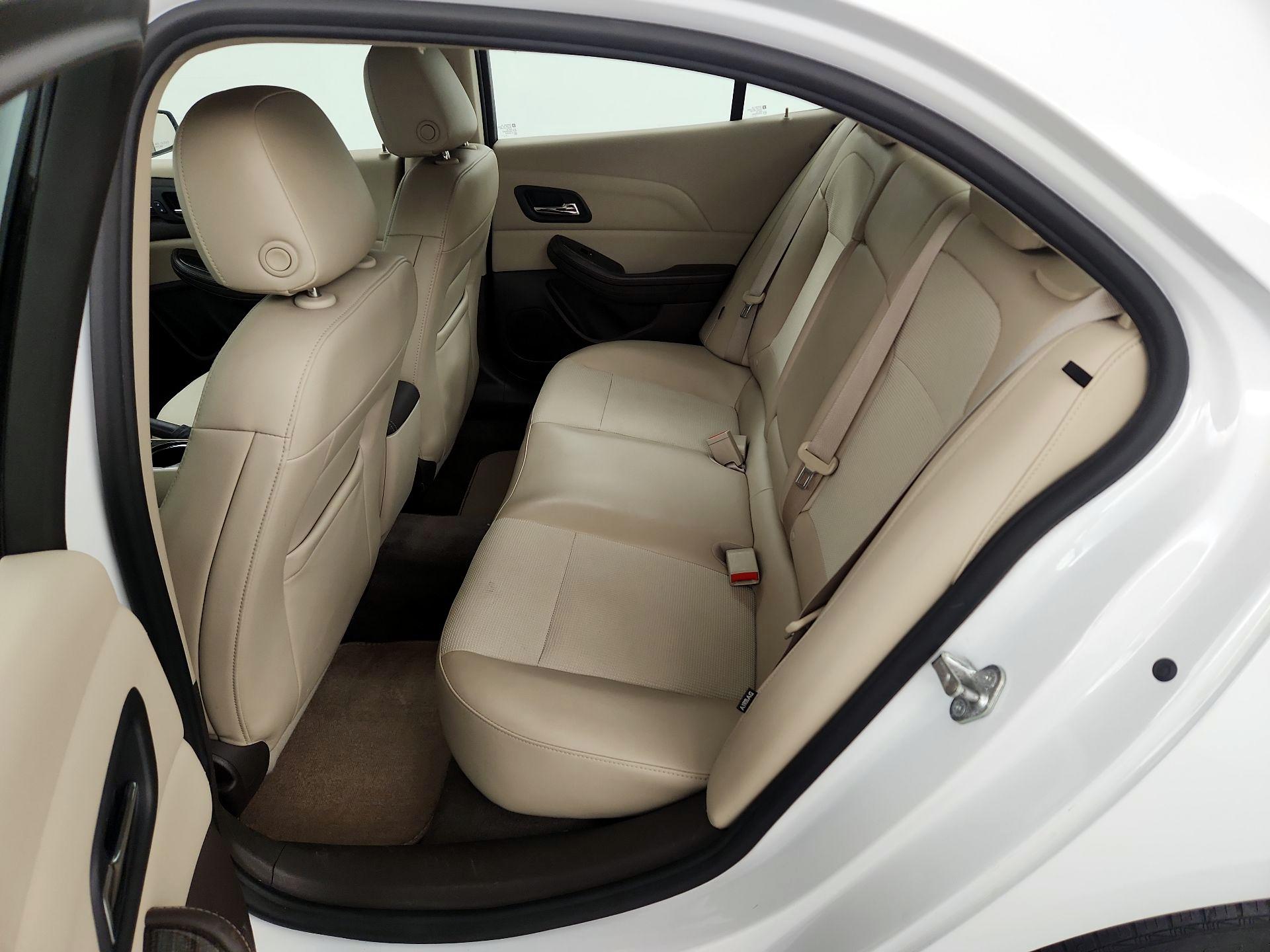 Thumbnail: 2015 Chevrolet Malibu - 19