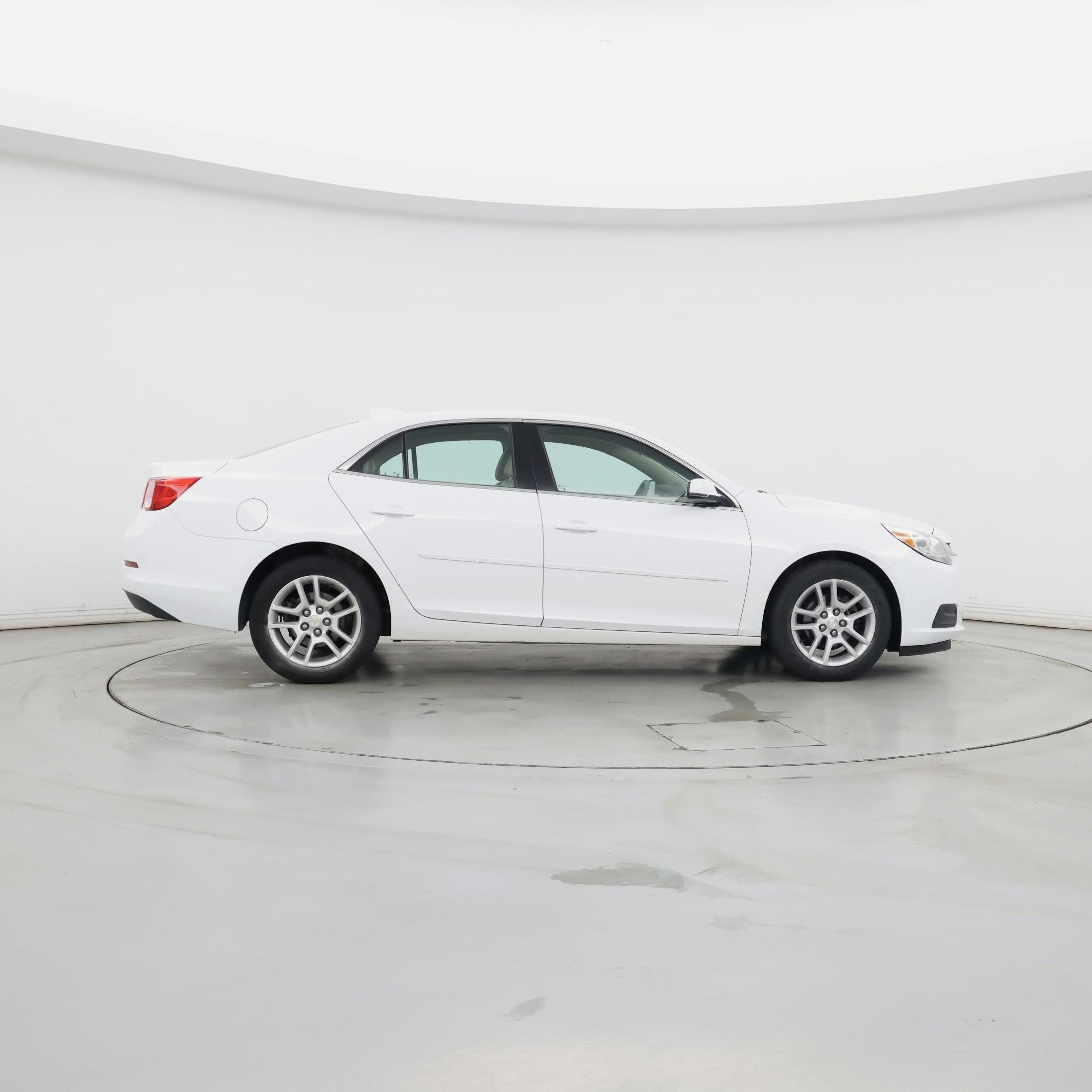 Thumbnail: 2015 Chevrolet Malibu - 7