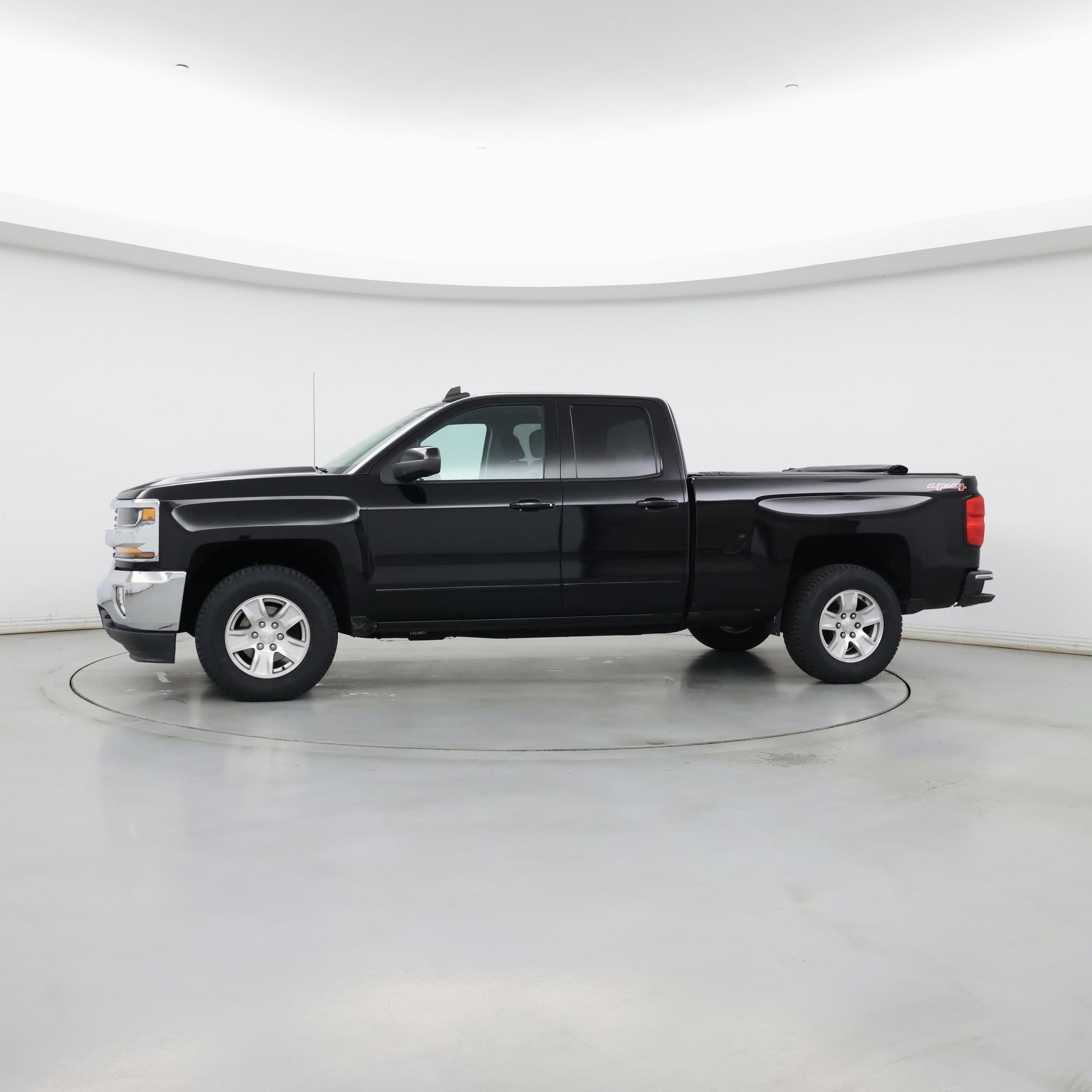 Thumbnail: 2017 Chevrolet Silverado 1500 - 3